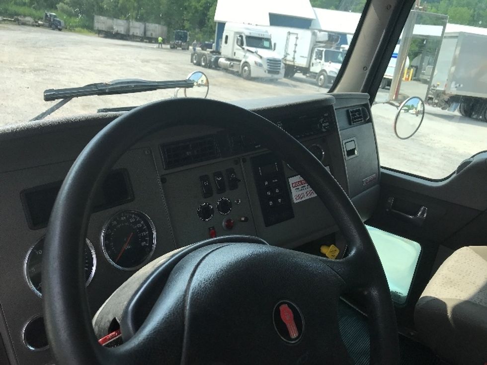 Medium Duty Box Truck-Light and Medium Duty Trucks-Kenworth-2019-T370-Albany-NY-226,979\n\t\tmiles-$ 32,750 - Image 17