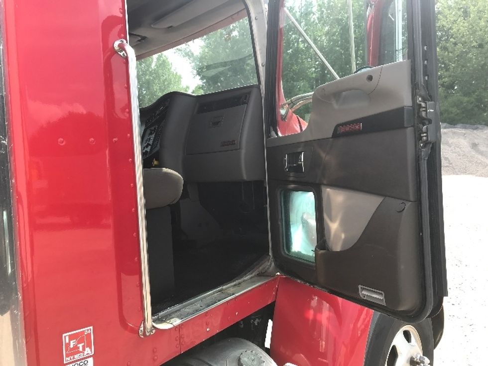 Medium Duty Box Truck-Light and Medium Duty Trucks-Kenworth-2019-T370-Albany-NY-226,979\n\t\tmiles-$ 32,750 - Image 20