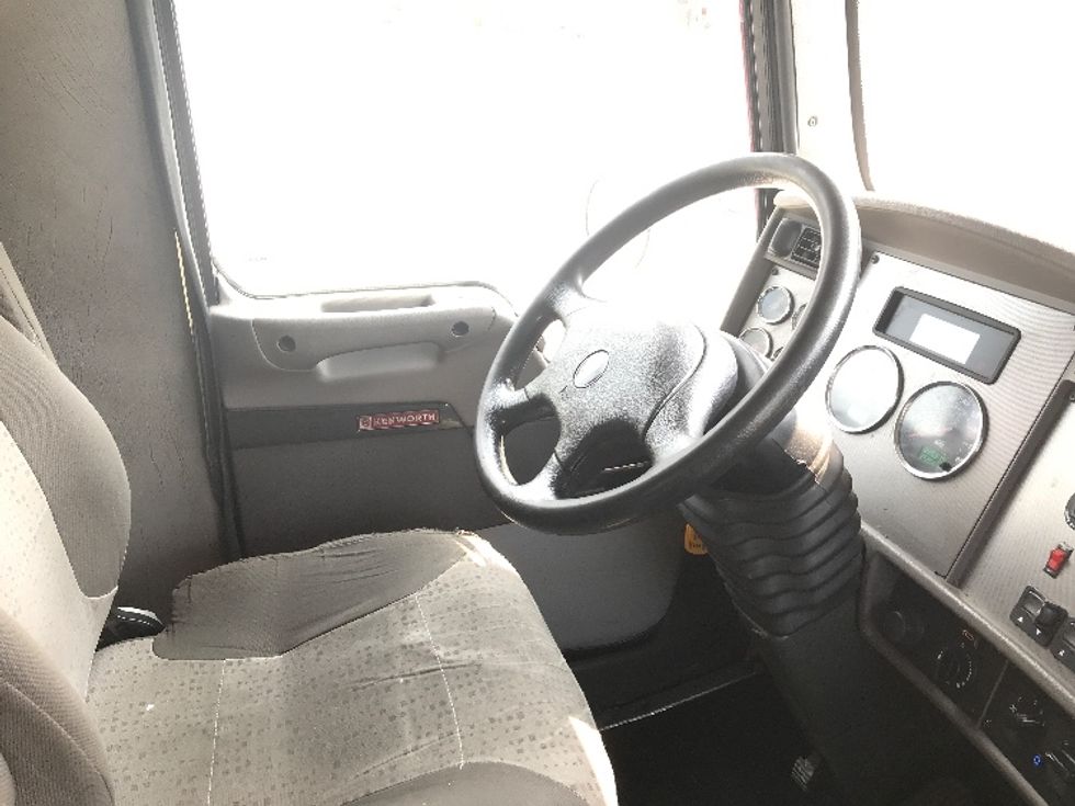 Medium Duty Box Truck-Light and Medium Duty Trucks-Kenworth-2019-T370-Albany-NY-226,979\n\t\tmiles-$ 32,750 - Image 22
