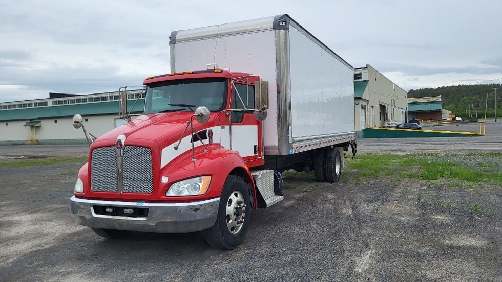 Medium Duty Box Truck-Light and Medium Duty Trucks-Kenworth-2019-T370-Guilderland Center-NY-233,759\n\t\tmiles-$ 32,000 - Image 1