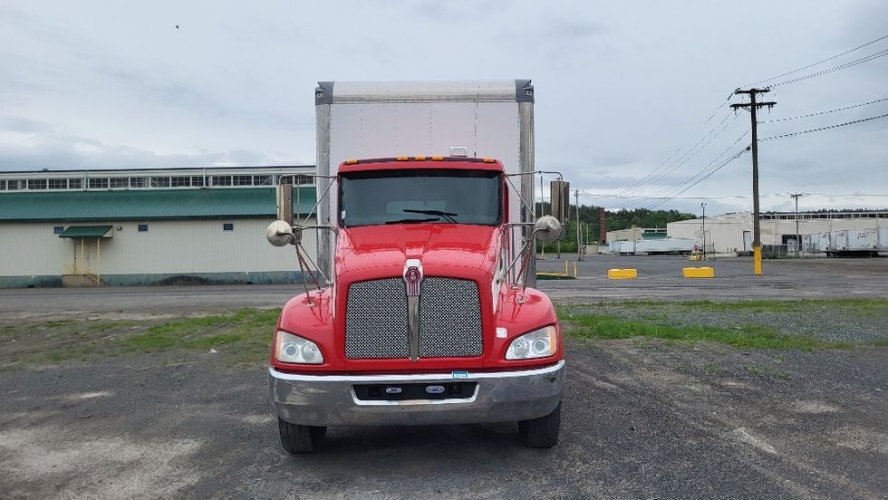 Medium Duty Box Truck-Light and Medium Duty Trucks-Kenworth-2019-T370-Guilderland Center-NY-233,759\n\t\tmiles-$ 32,000 - Image 2