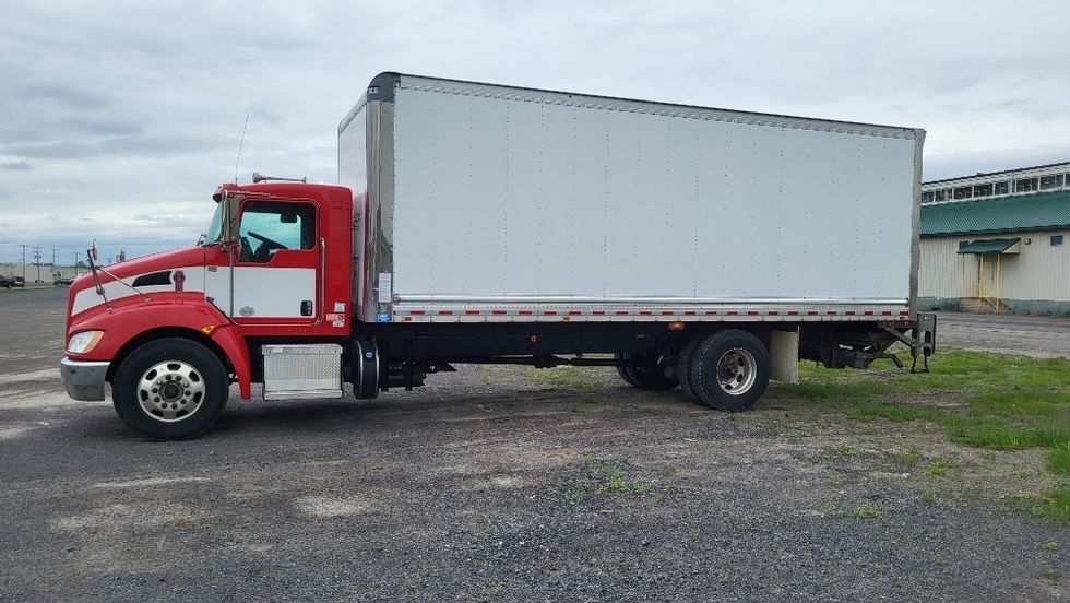 Medium Duty Box Truck-Light and Medium Duty Trucks-Kenworth-2019-T370-Guilderland Center-NY-233,759\n\t\tmiles-$ 32,000 - Image 4