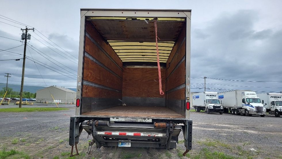 Medium Duty Box Truck-Light and Medium Duty Trucks-Kenworth-2019-T370-Guilderland Center-NY-233,759\n\t\tmiles-$ 32,000 - Image 8