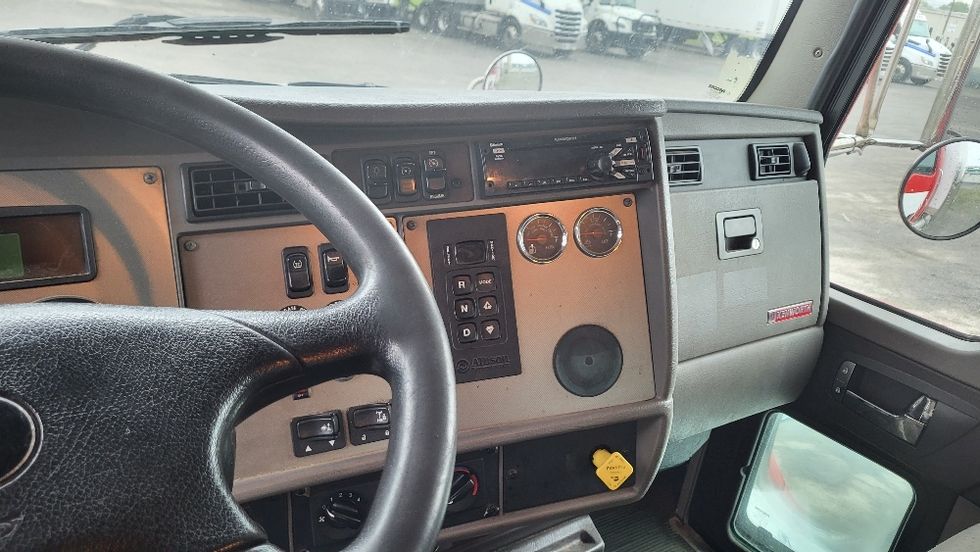 Medium Duty Box Truck-Light and Medium Duty Trucks-Kenworth-2019-T370-Guilderland Center-NY-233,759\n\t\tmiles-$ 32,000 - Image 18