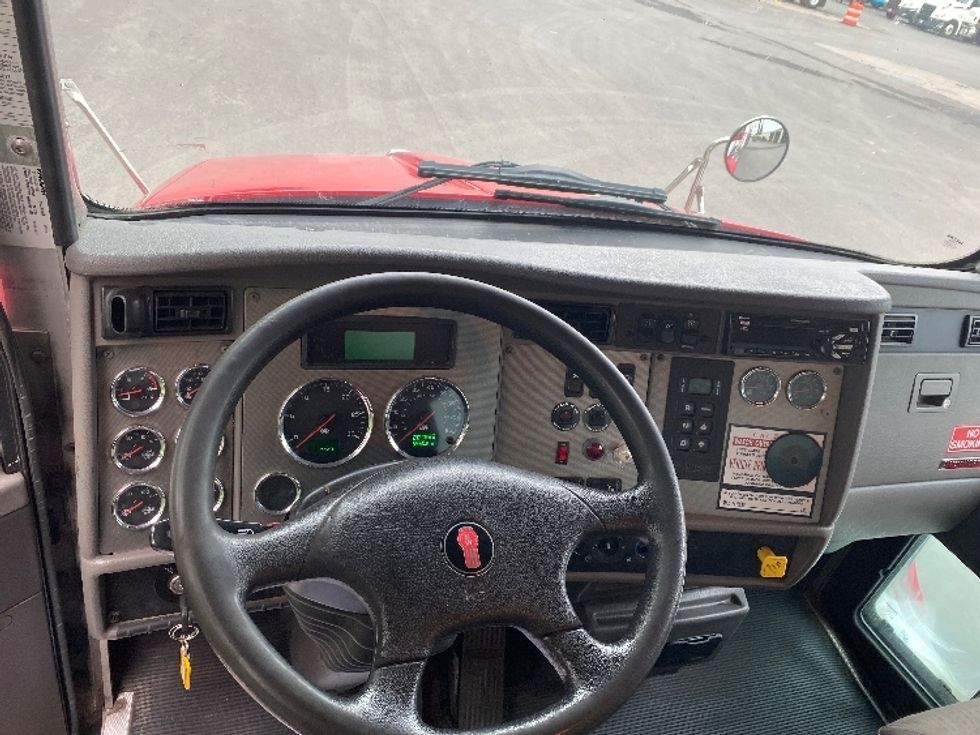 Medium Duty Box Truck-Light and Medium Duty Trucks-Kenworth-2019-T370-Liverpool-NY-207,861\n\t\tmiles-$ 37,000 - Image 18