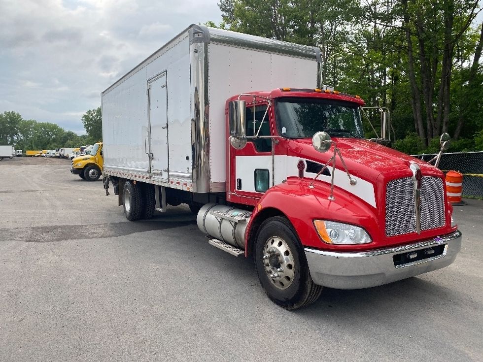 Medium Duty Box Truck-Light and Medium Duty Trucks-Kenworth-2019-T370-Liverpool-NY-237,169\n\t\tmiles-$ 34,500 - Image 1