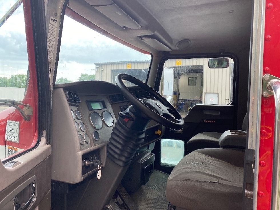 Medium Duty Box Truck-Light and Medium Duty Trucks-Kenworth-2019-T370-Liverpool-NY-237,169\n\t\tmiles-$ 34,500 - Image 17