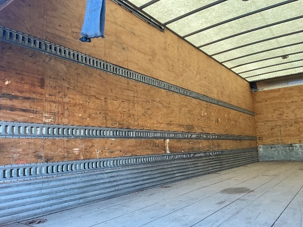 Medium Duty Box Truck-Light and Medium Duty Trucks-Mack-2018-CXU613-Milwaukee-WI-446,595\n\t\tmiles-$ 51,250 - Image 10