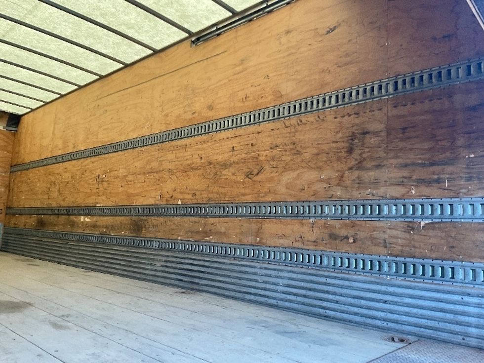 Medium Duty Box Truck-Light and Medium Duty Trucks-Mack-2018-CXU613-Milwaukee-WI-446,595\n\t\tmiles-$ 51,250 - Image 11