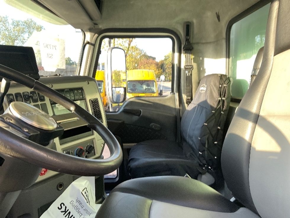 Medium Duty Box Truck-Light and Medium Duty Trucks-Mack-2018-CXU613-Milwaukee-WI-446,595\n\t\tmiles-$ 51,250 - Image 18
