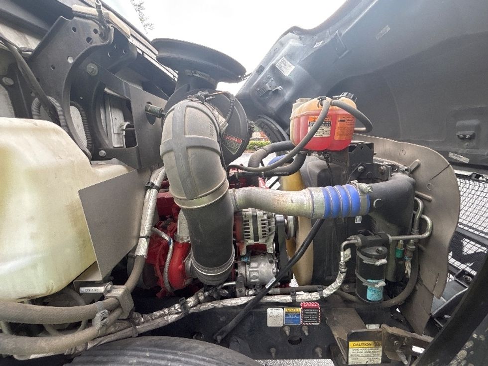 Medium Duty Box Truck-Light and Medium Duty Trucks-Mack-2021-MD6-Atlanta-GA-154,503\n\t\tmiles-$ 65,750 - Image 24