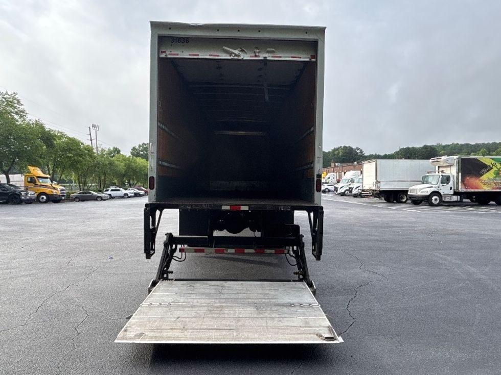 Medium Duty Box Truck-Light and Medium Duty Trucks-Mack-2021-MD6-Atlanta-GA-154,503\n\t\tmiles-$ 65,750 - Image 9