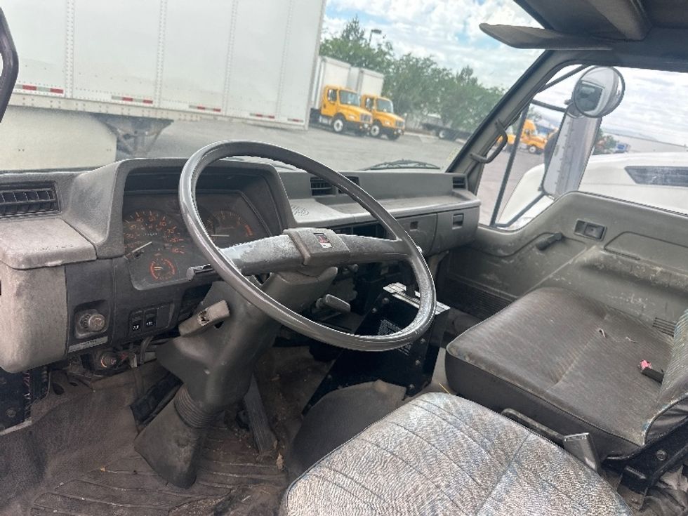 Medium Duty Box Truck-Light and Medium Duty Trucks-Mitsubishi-1995-FH100-Sparks-NV-311,351\n\t\tmiles-$ 8,250 - Image 17