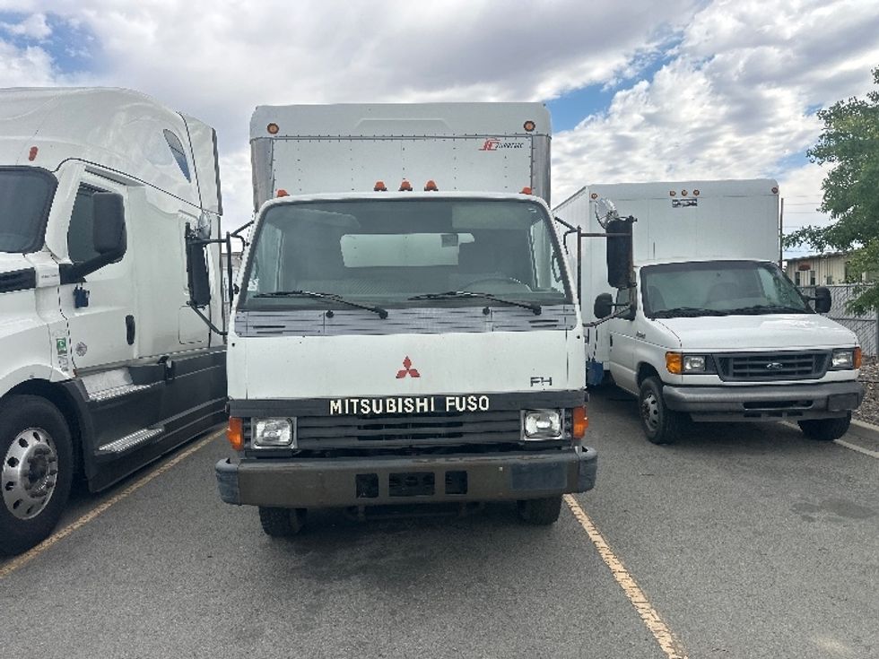 Medium Duty Box Truck-Light and Medium Duty Trucks-Mitsubishi-1995-FH100-Sparks-NV-311,351\n\t\tmiles-$ 8,250 - Image 2