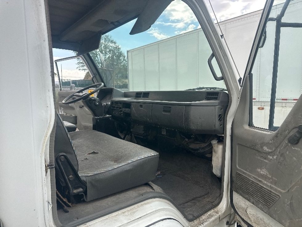 Medium Duty Box Truck-Light and Medium Duty Trucks-Mitsubishi-1995-FH100-Sparks-NV-311,351\n\t\tmiles-$ 8,250 - Image 20