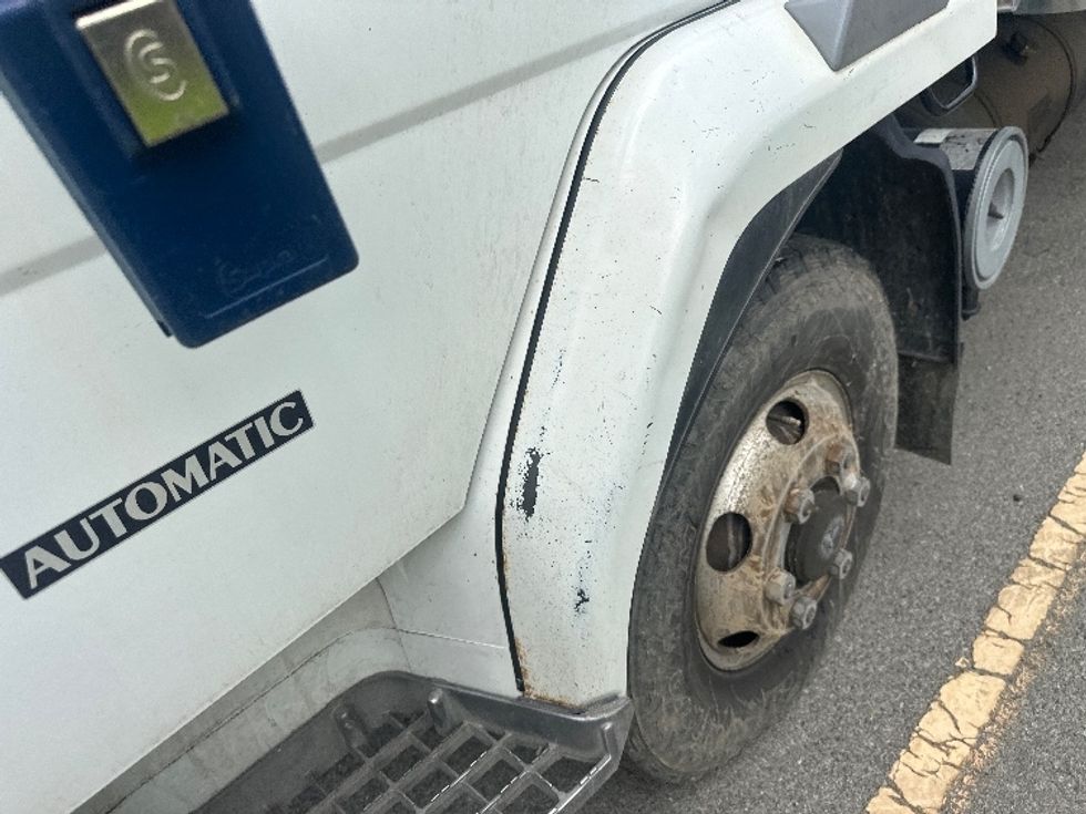 Medium Duty Box Truck-Light and Medium Duty Trucks-Mitsubishi-1995-FH100-Sparks-NV-311,351\n\t\tmiles-$ 8,250 - Image 27