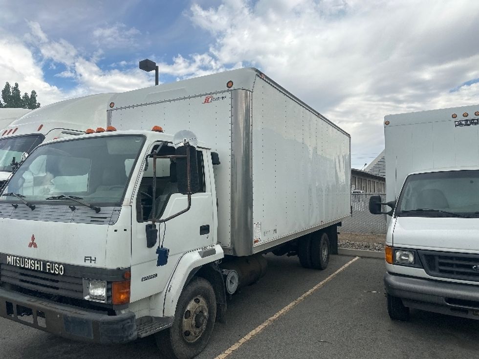 Medium Duty Box Truck-Light and Medium Duty Trucks-Mitsubishi-1995-FH100-Sparks-NV-311,351\n\t\tmiles-$ 8,250 - Image 3
