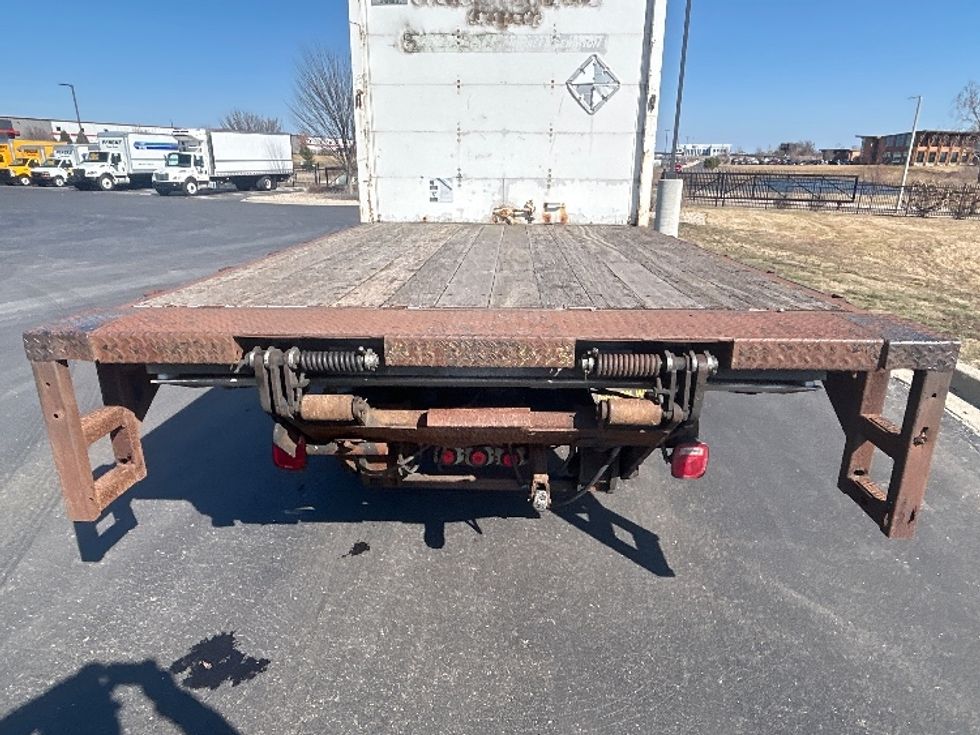 Medium Duty Box Truck-Light and Medium Duty Trucks-Peterbilt-2008-335-Windsor-WI-154,602\n\t\tmiles-$ 9,000 - Image 10