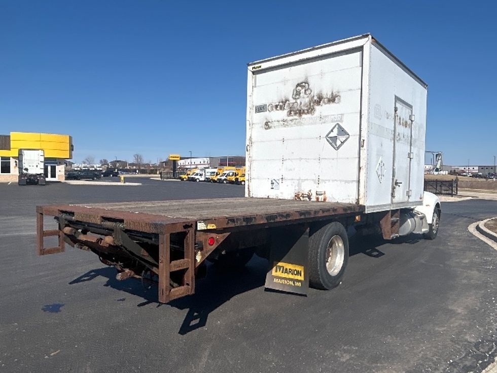Medium Duty Box Truck-Light and Medium Duty Trucks-Peterbilt-2008-335-Windsor-WI-154,602\n\t\tmiles-$ 9,000 - Image 13