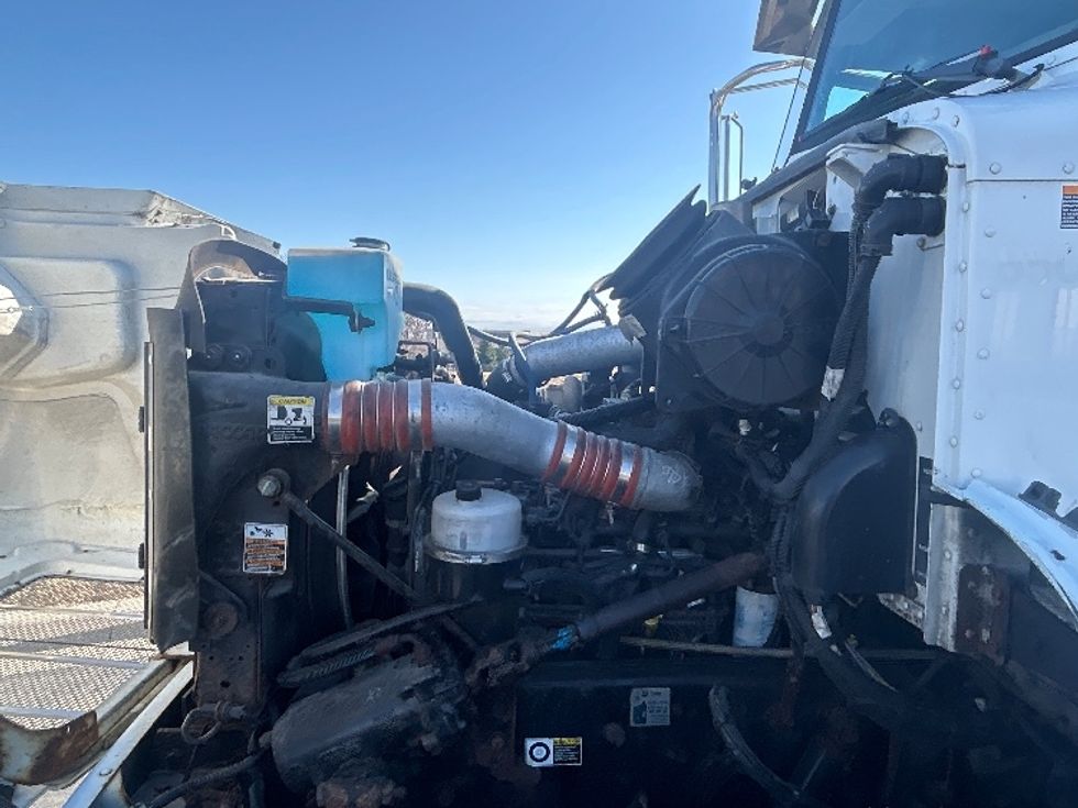 Medium Duty Box Truck-Light and Medium Duty Trucks-Peterbilt-2008-335-Windsor-WI-154,602\n\t\tmiles-$ 9,000 - Image 24