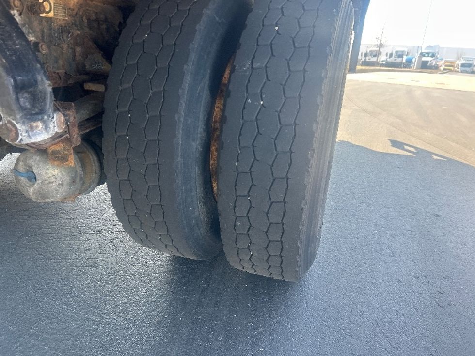 Medium Duty Box Truck-Light and Medium Duty Trucks-Peterbilt-2008-335-Windsor-WI-154,602\n\t\tmiles-$ 9,000 - Image 25