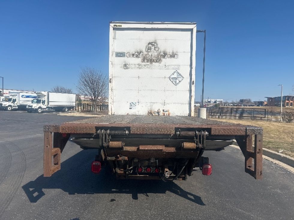 Medium Duty Box Truck-Light and Medium Duty Trucks-Peterbilt-2008-335-Windsor-WI-154,602\n\t\tmiles-$ 9,000 - Image 7