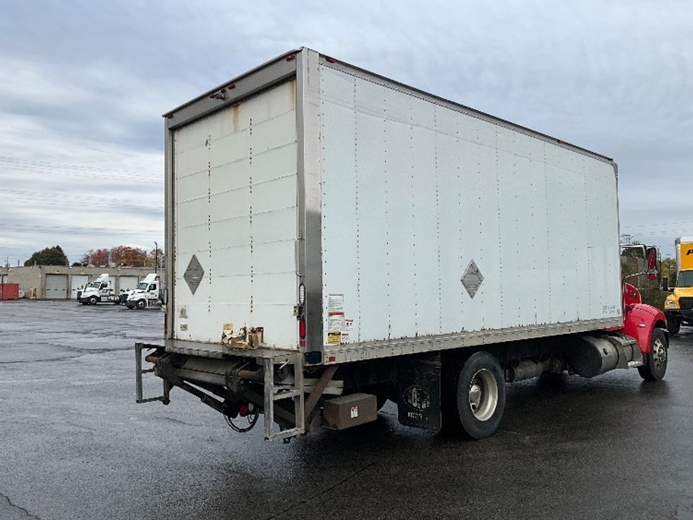 Medium Duty Box Truck-Light and Medium Duty Trucks-Peterbilt-2015-337-London-ON-736,528\n\t\tkm-$ 11,750 - Image 12