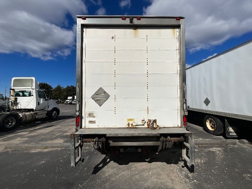 Medium Duty Box Truck-Light and Medium Duty Trucks-Peterbilt-2016-337-London-ON-720,104\n\t\tkm-$ 10,500 - Image 7