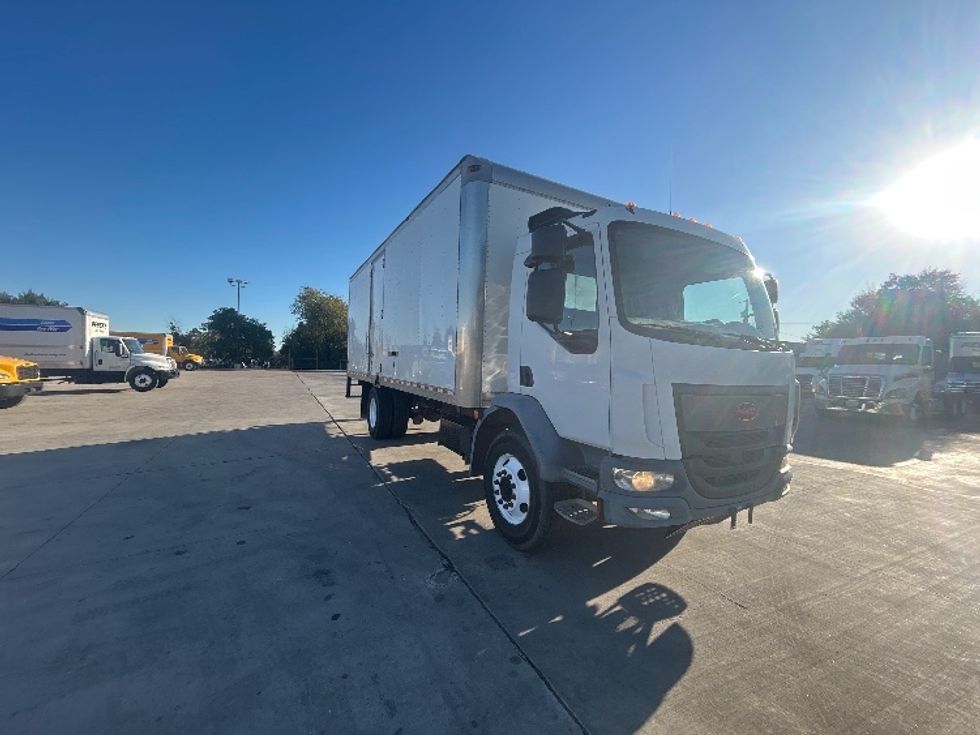 Medium Duty Box Truck-Light and Medium Duty Trucks-Peterbilt-2017-220-Round Rock-TX-209,115\n\t\tmiles-$ 34,000 - Image 1