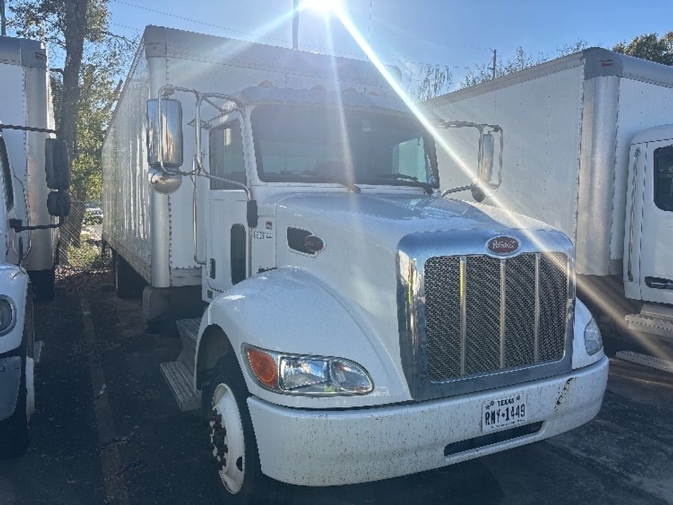 Medium Duty Box Truck-Light and Medium Duty Trucks-Peterbilt-2022-337-Houston-TX-225,750\n\t\tmiles-$ 16,000 - Image 1