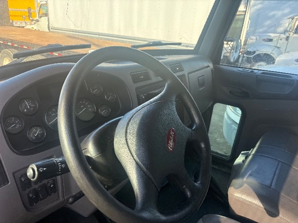 Medium Duty Box Truck-Light and Medium Duty Trucks-Peterbilt-2022-337-Houston-TX-225,750\n\t\tmiles-$ 16,000 - Image 10