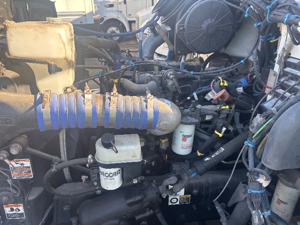 Medium Duty Box Truck-Light and Medium Duty Trucks-Peterbilt-2022-337-Houston-TX-225,750\n\t\tmiles-$ 16,000 - Image 14