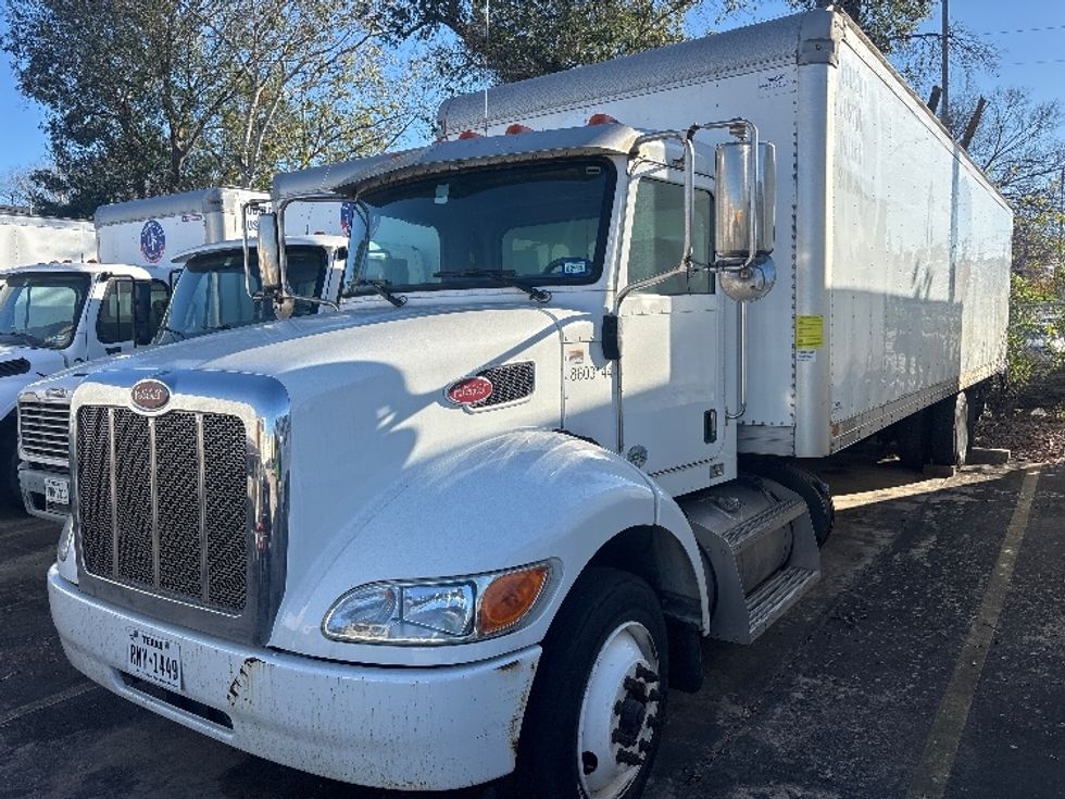 Medium Duty Box Truck-Light and Medium Duty Trucks-Peterbilt-2022-337-Houston-TX-225,750\n\t\tmiles-$ 16,000 - Image 3
