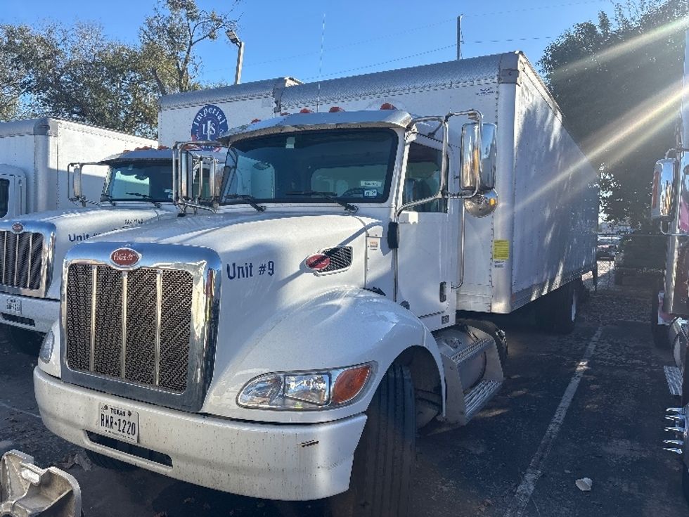 Medium Duty Box Truck-Light and Medium Duty Trucks-Peterbilt-2022-337-Houston-TX-226,548\n\t\tmiles-$ 16,000 - Image 1