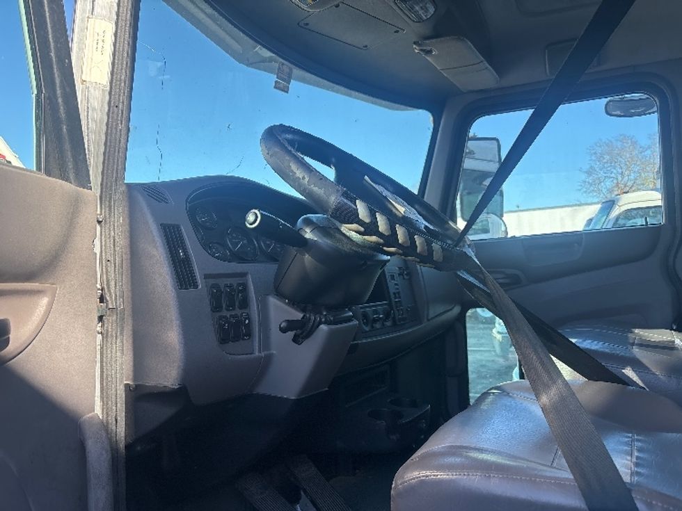 Medium Duty Box Truck-Light and Medium Duty Trucks-Peterbilt-2022-337-Houston-TX-226,548\n\t\tmiles-$ 16,000 - Image 10