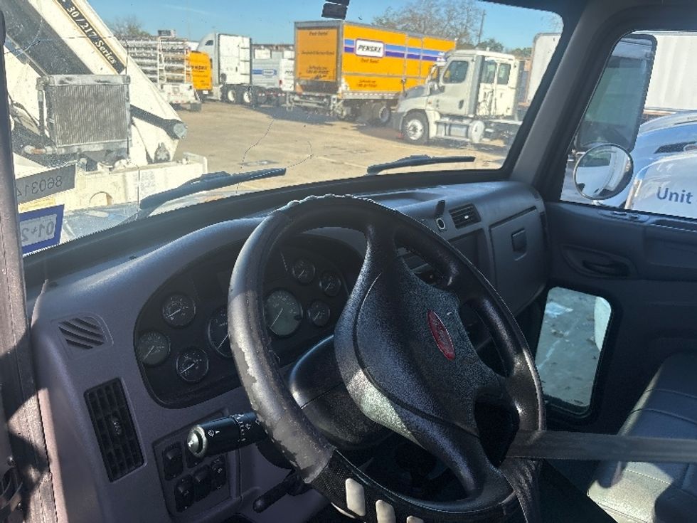 Medium Duty Box Truck-Light and Medium Duty Trucks-Peterbilt-2022-337-Houston-TX-226,548\n\t\tmiles-$ 16,000 - Image 11