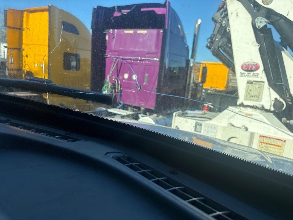 Medium Duty Box Truck-Light and Medium Duty Trucks-Peterbilt-2022-337-Houston-TX-226,548\n\t\tmiles-$ 16,000 - Image 18