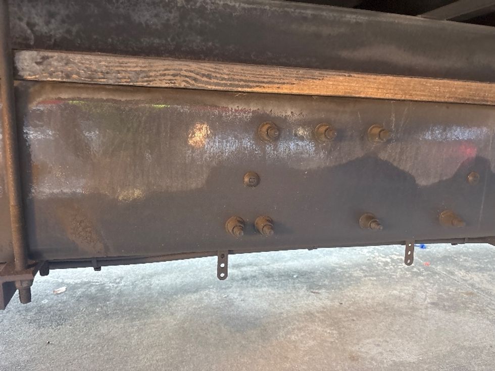 Medium Duty Box Truck-Light and Medium Duty Trucks-Peterbilt-2022-337-Houston-TX-226,548\n\t\tmiles-$ 16,000 - Image 3