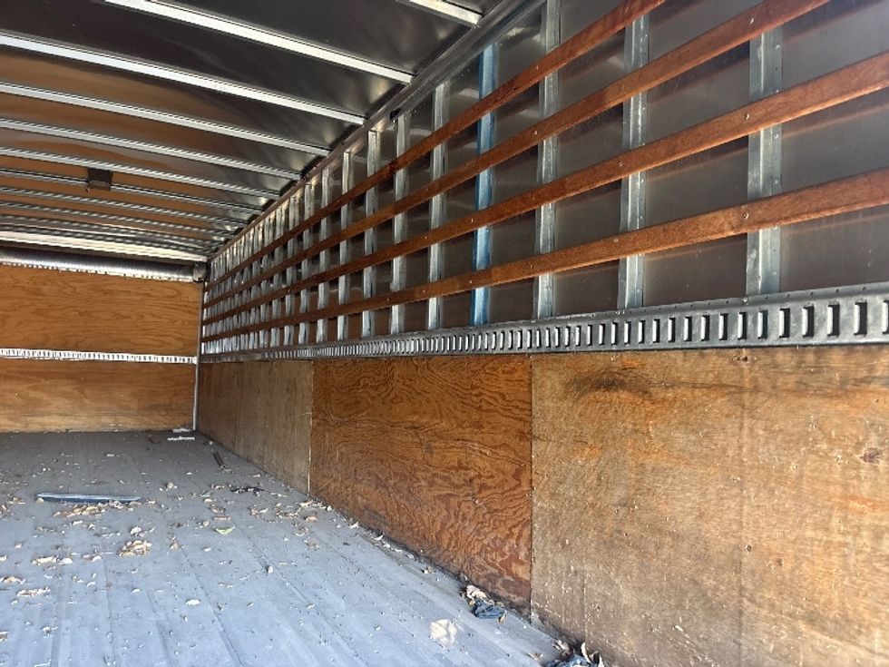 Medium Duty Box Truck-Light and Medium Duty Trucks-Peterbilt-2022-337-Houston-TX-226,548\n\t\tmiles-$ 16,000 - Image 7