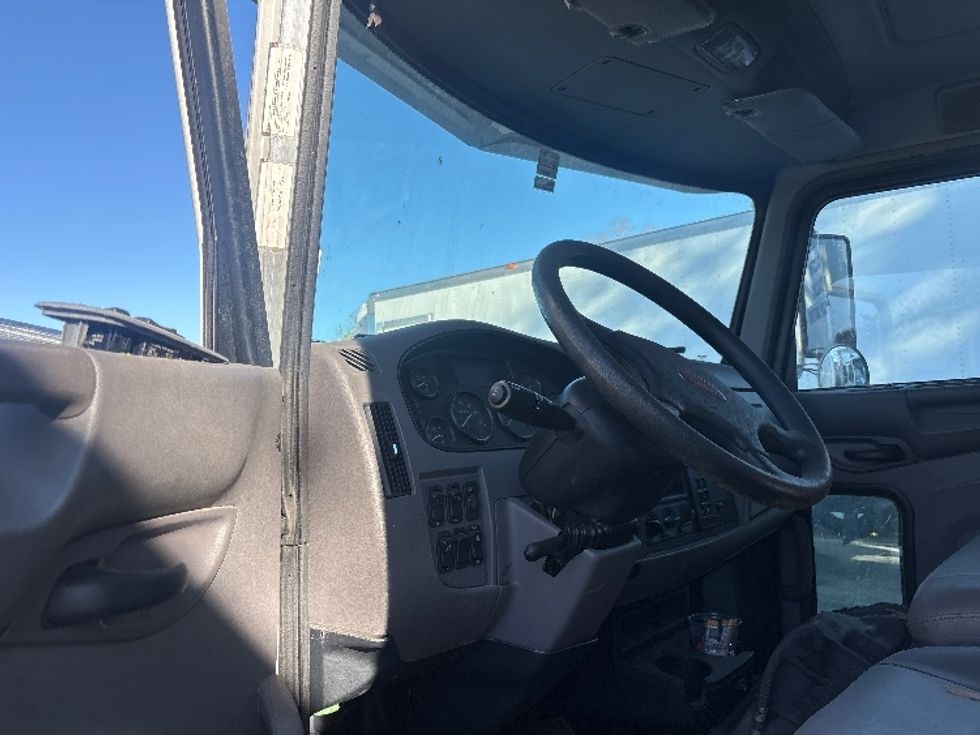 Medium Duty Box Truck-Light and Medium Duty Trucks-Peterbilt-2022-337-Houston-TX-234,060\n\t\tmiles-$ 15,000 - Image 10
