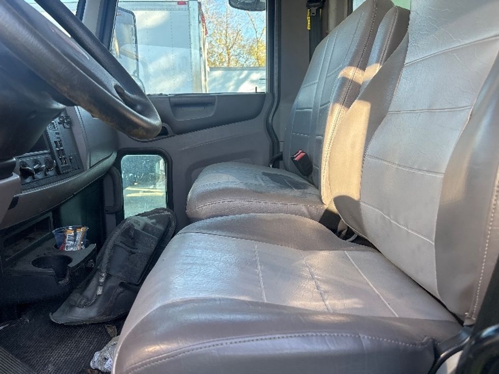 Medium Duty Box Truck-Light and Medium Duty Trucks-Peterbilt-2022-337-Houston-TX-234,060\n\t\tmiles-$ 15,000 - Image 12