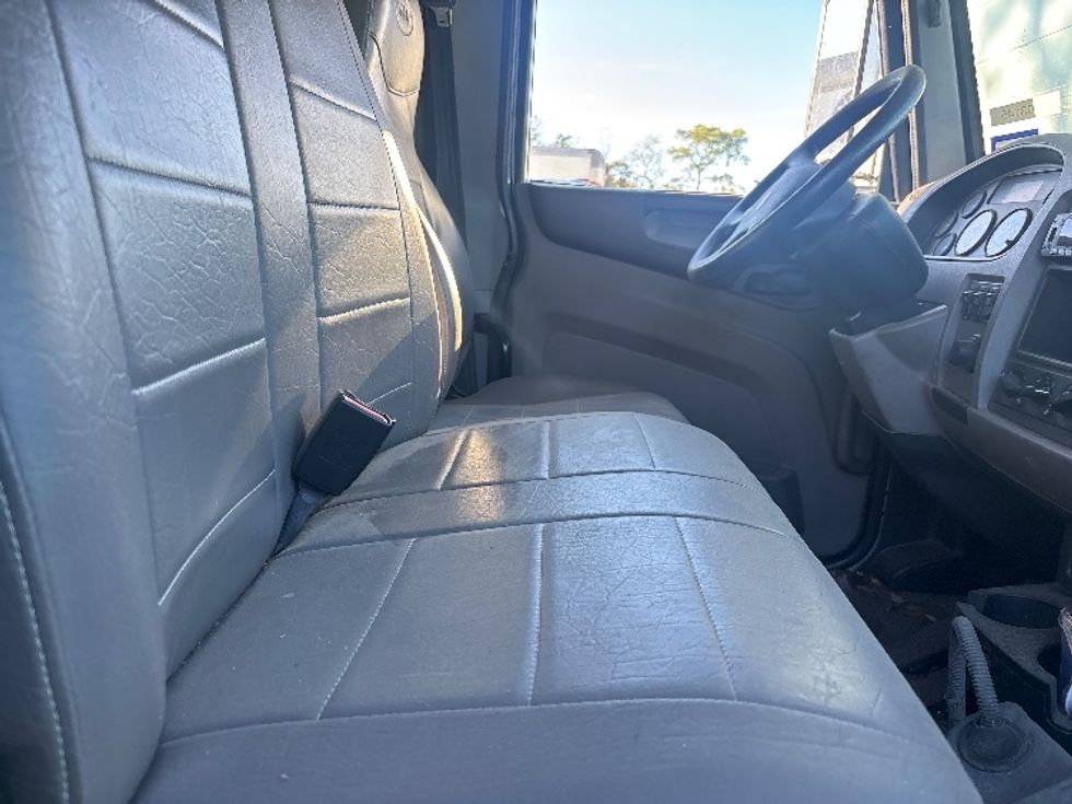 Medium Duty Box Truck-Light and Medium Duty Trucks-Peterbilt-2022-337-Houston-TX-234,060\n\t\tmiles-$ 15,000 - Image 15