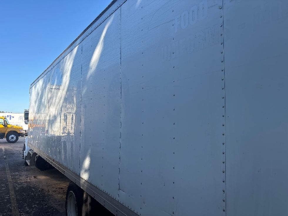 Medium Duty Box Truck-Light and Medium Duty Trucks-Peterbilt-2022-337-Houston-TX-234,060\n\t\tmiles-$ 15,000 - Image 4