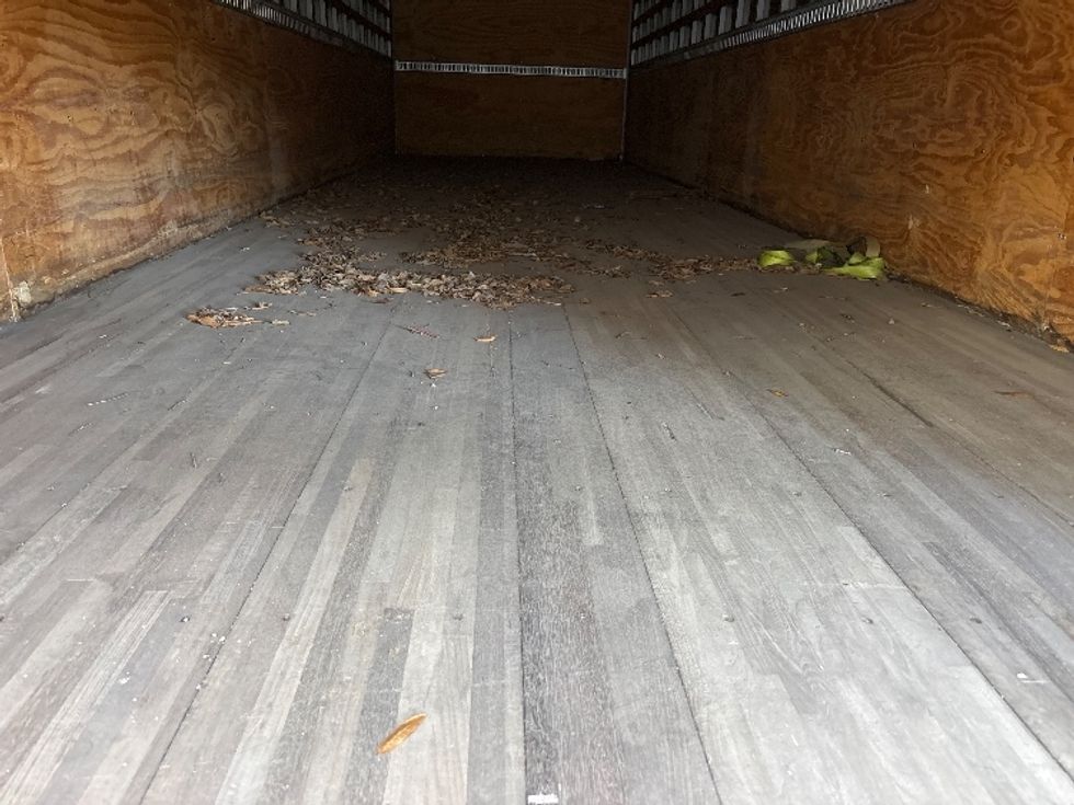 Medium Duty Box Truck-Light and Medium Duty Trucks-Peterbilt-2022-337-Houston-TX-234,060\n\t\tmiles-$ 15,000 - Image 5