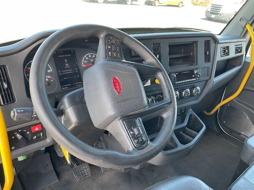 Medium Duty Box Truck-Light and Medium Duty Trucks-Peterbilt-2024-536-Aurora-CO-240,913\n\t\tmiles-$ 61,000 - Image 17