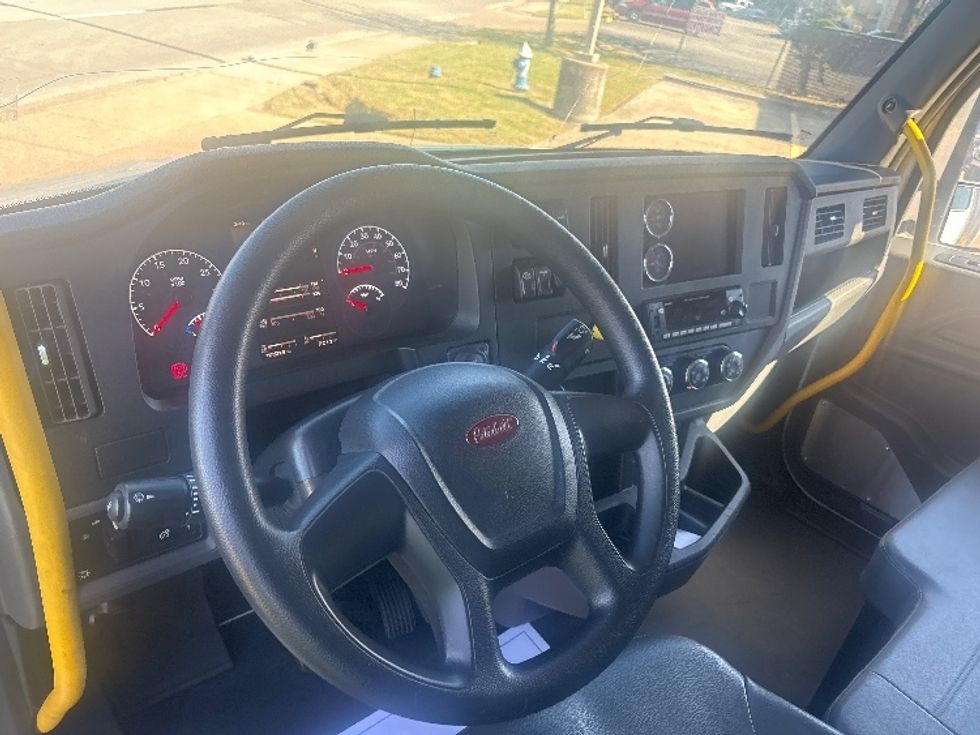Medium Duty Box Truck-Light and Medium Duty Trucks-Peterbilt-2024-536-Houston-TX-117,871\n\t\tmiles-$ 76,000 - Image 17