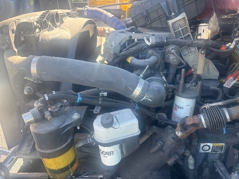 Medium Duty Box Truck-Light and Medium Duty Trucks-Peterbilt-2024-536-Houston-TX-117,871\n\t\tmiles-$ 76,000 - Image 23