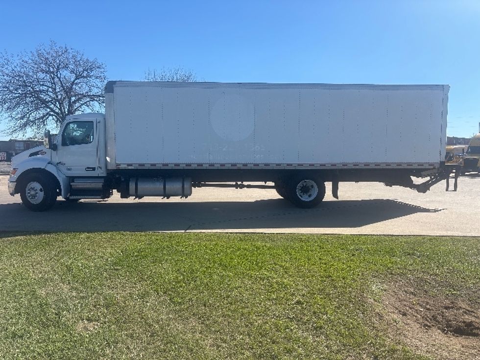 Medium Duty Box Truck-Light and Medium Duty Trucks-Peterbilt-2024-536-Houston-TX-117,871\n\t\tmiles-$ 76,000 - Image 4