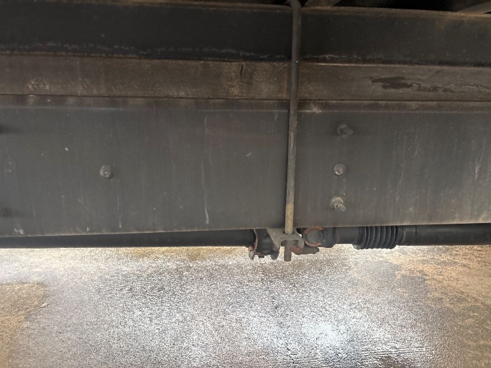 Medium Duty Box Truck-Light and Medium Duty Trucks-Peterbilt-2024-536-Houston-TX-142,236\n\t\tmiles-$ 17,000 - Image 4