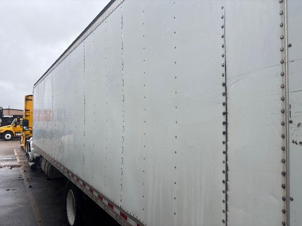 Medium Duty Box Truck-Light and Medium Duty Trucks-Peterbilt-2024-536-Houston-TX-142,236\n\t\tmiles-$ 17,000 - Image 5